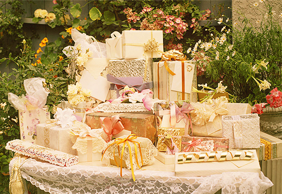 wedding gift etiquette on ceremony