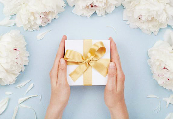 wedding gift etiquette when not attending